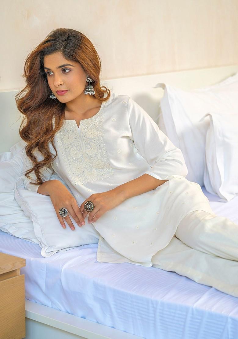 White Floral Embroidered Poly Blend Kurta