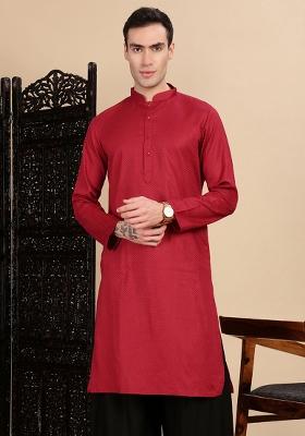 Maroon Textured Cotton Kurta For Men