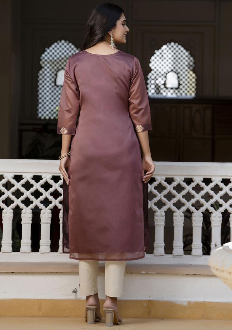 Peach Embroidered Silk Blend Kurta Set With Dupatta