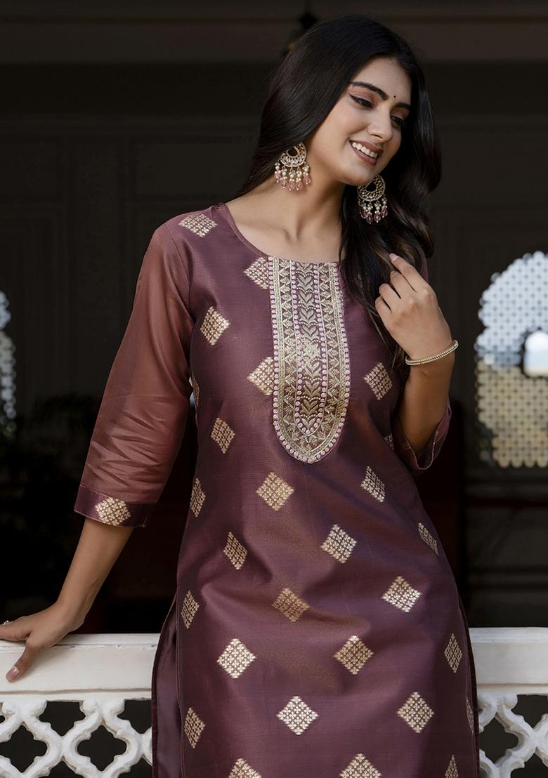 Peach Embroidered Silk Blend Kurta Set With Dupatta