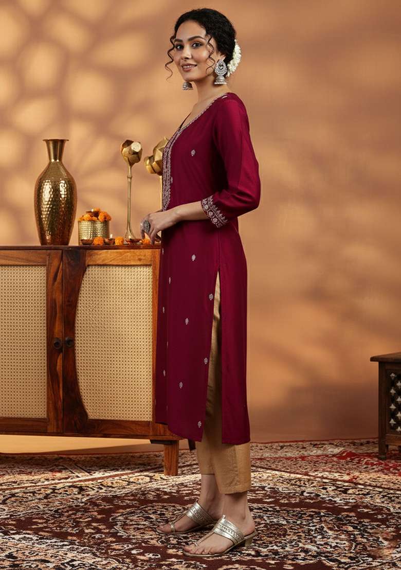 Maroon Embroidery Silk Blend Kurta - Indya