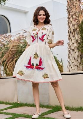 White Embroidery Cotton Kurta