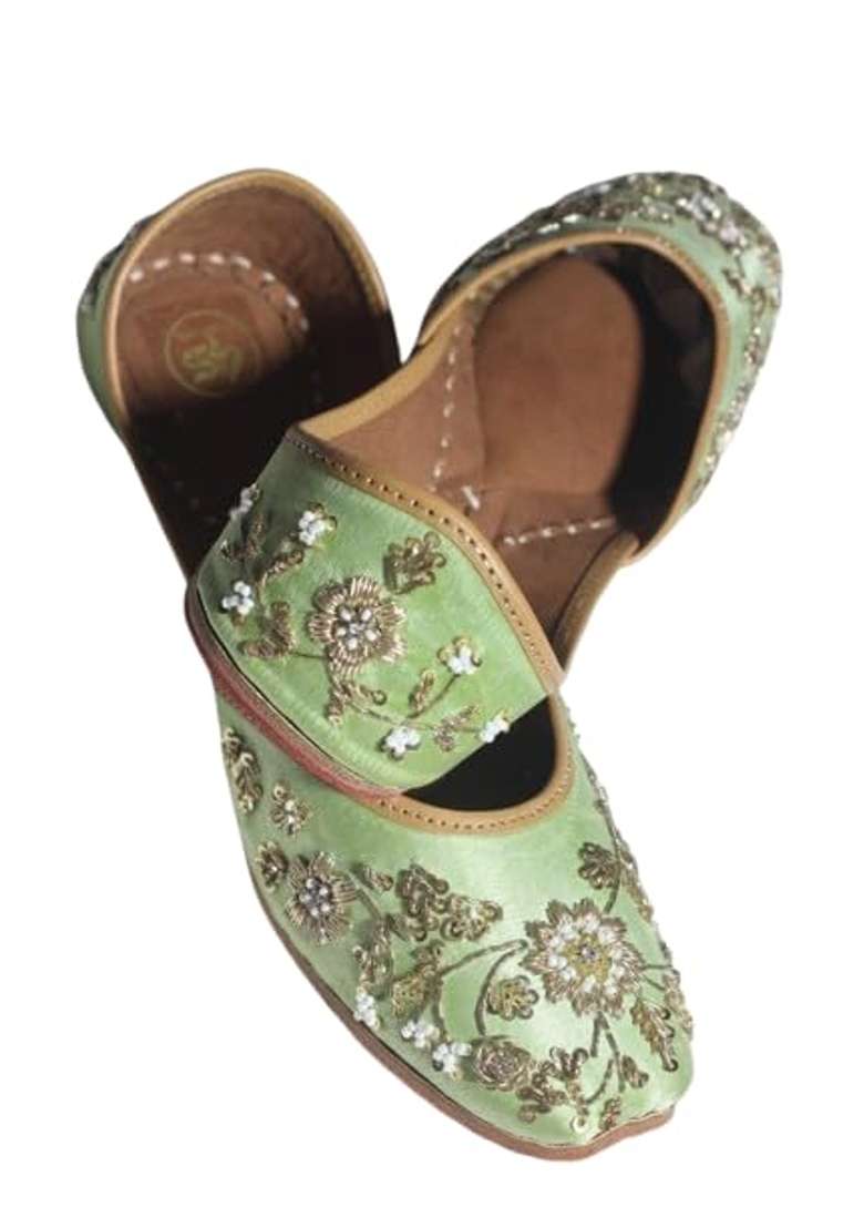 4S Premium Pista Green Embroidered Leather Jutti for Women - Indya