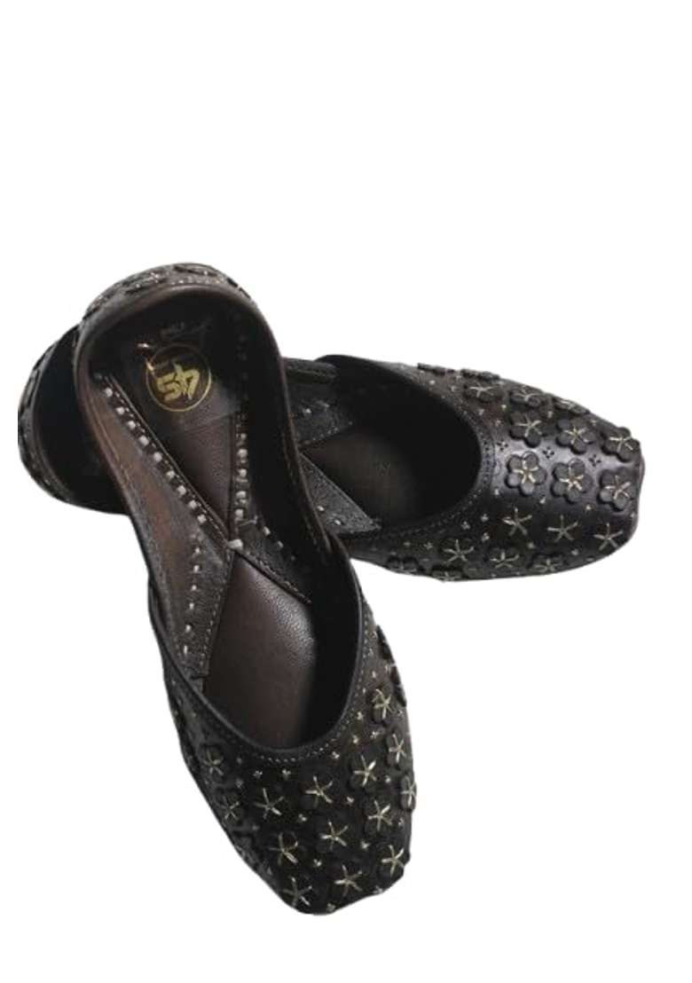 4S Womens Handcrafted Dark Brown Punjabi Jutti Floral Leather Mojari Footwear for Ethnic Wear and Weddings - Indya