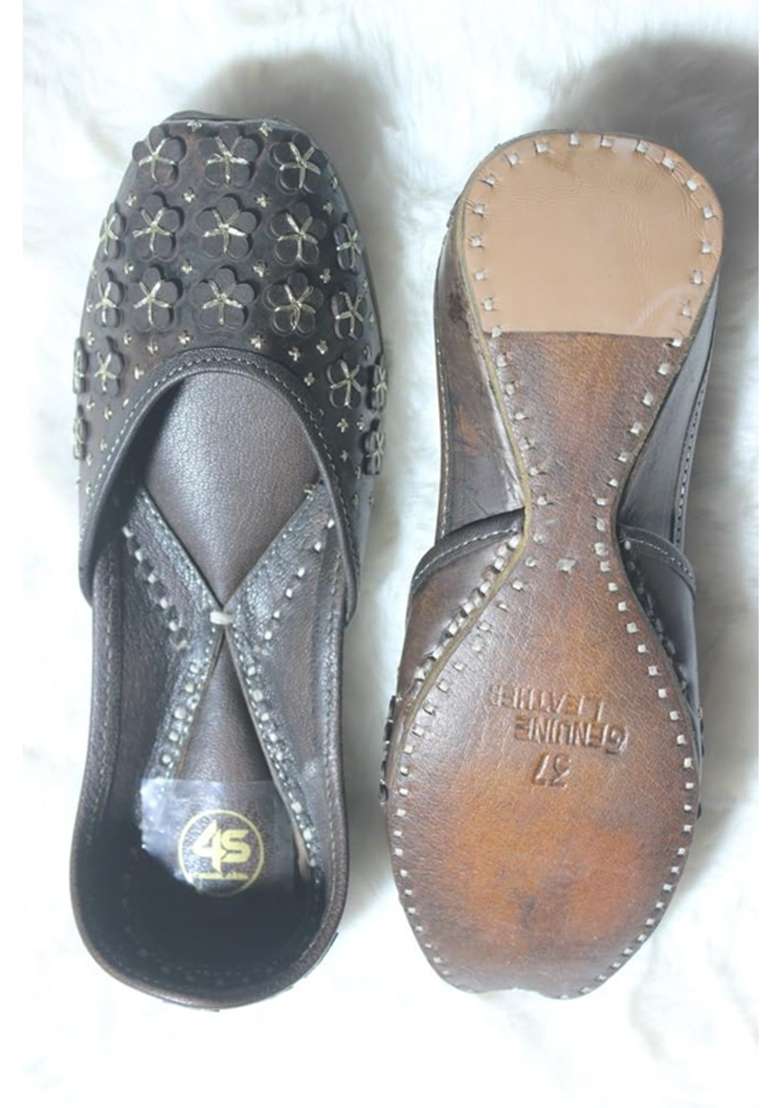 4S Womens Handcrafted Dark Brown Punjabi Jutti Floral Leather Mojari Footwear for Ethnic Wear and Weddings - Indya