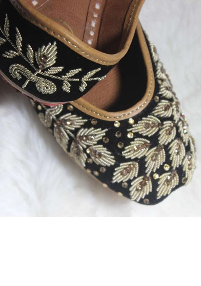 4S Womens Black Velvet Handcrafted Punjabi Jutti Gold Embroidery Leather Sole - Indya