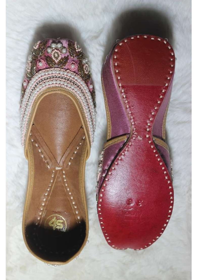 4S Womens Mauve Pink Silk Handcrafted Pearl and Zardozi Embroidered Punjabi Jutti - Indya