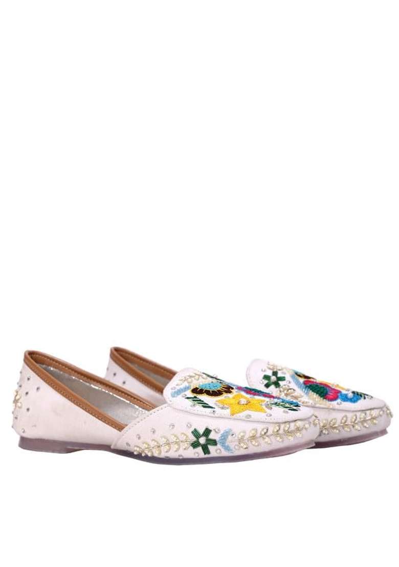 Alzic Womens Ethnic Jutti Handcrafted Traditional Slip on Flat Footwear - Indya