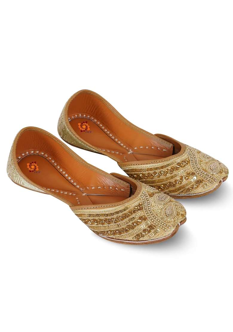 DFR Women Hand Zari Dabka Juttis - Indya