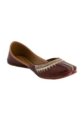 Korakari Womens Traditional Ethnic Amber Punjabi Jutti Leather Flat Comfortable Mojaris for Girls