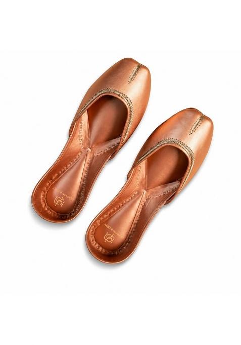Loryphilory Golden Womens Handcrafted Punjabi Jutti Traditional Ethnic Footwear with Premium Comfort