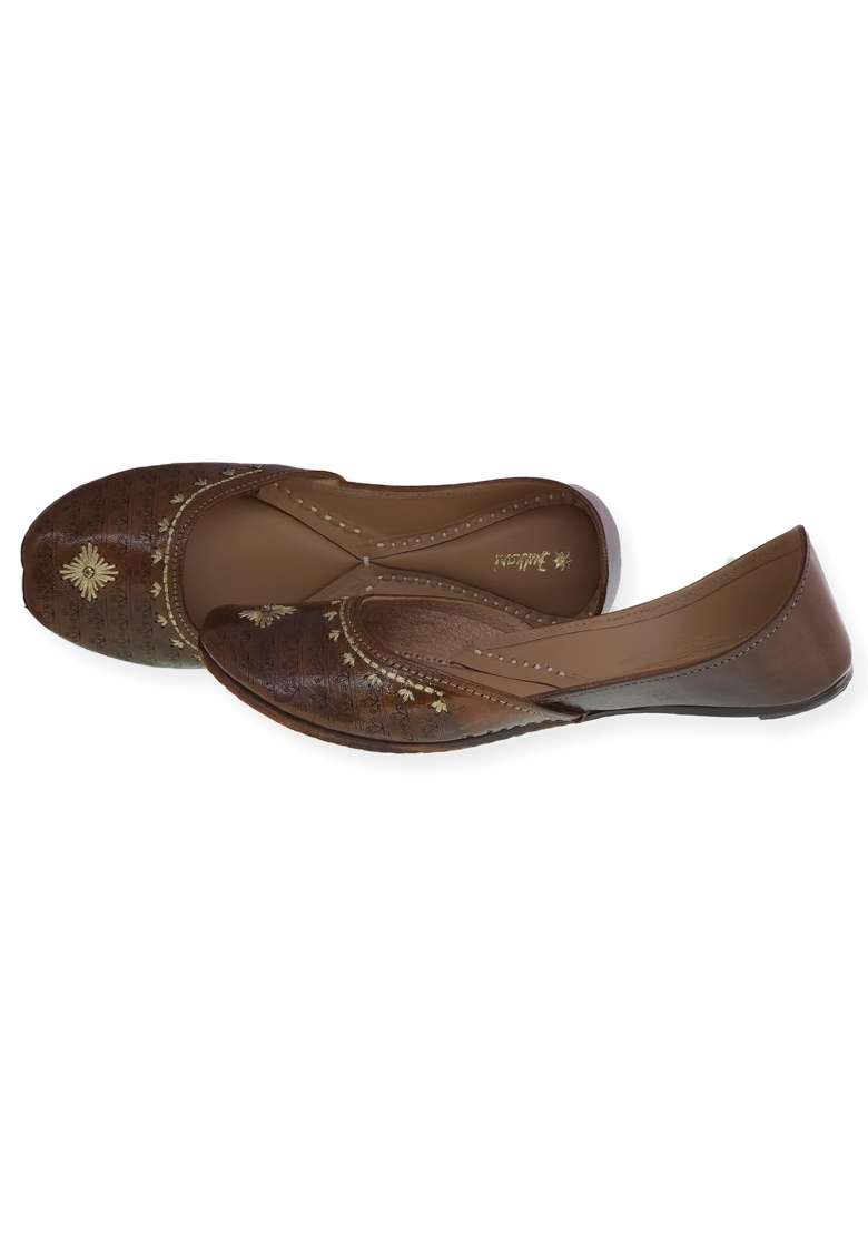 Fulkari Womens 3D Daimond Gold Zarriwork Genuine Soft Leather Jutis - Indya