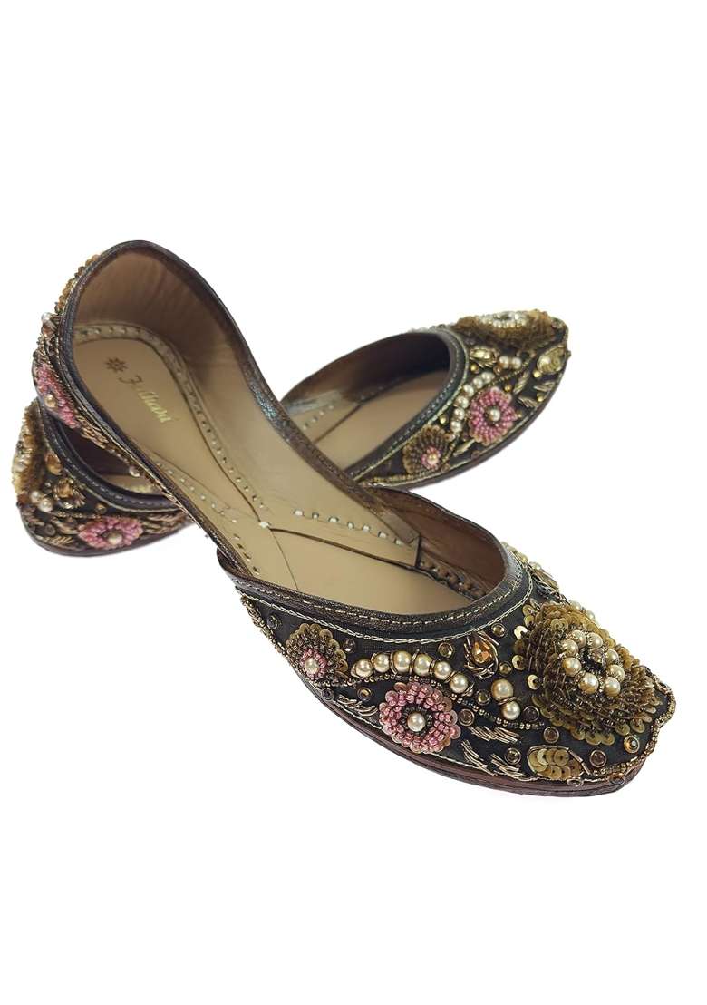 Fulkari Womens Bergenia Gold Genuine Soft Leather Embroidered Jutis - Indya