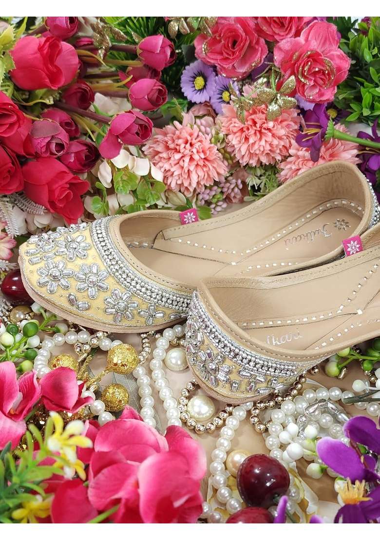 Fulkari Women Surahi Beads Genuine Soft Leather Embroidered Jutis - Indya