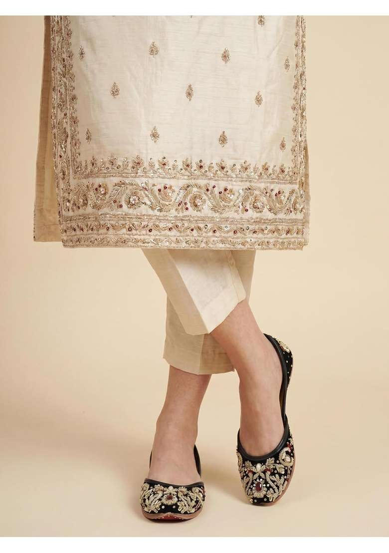 Fulkari Women Sapphire Velvet Gold Toned Genuine Soft Leather Embroidered Jutis - Indya