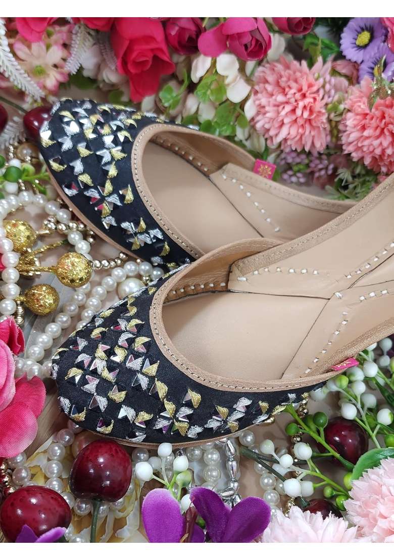 Fulkari Womens Flamingo Genuine Soft Leather Jutis Bite and Pinch Free Jutis - Indya