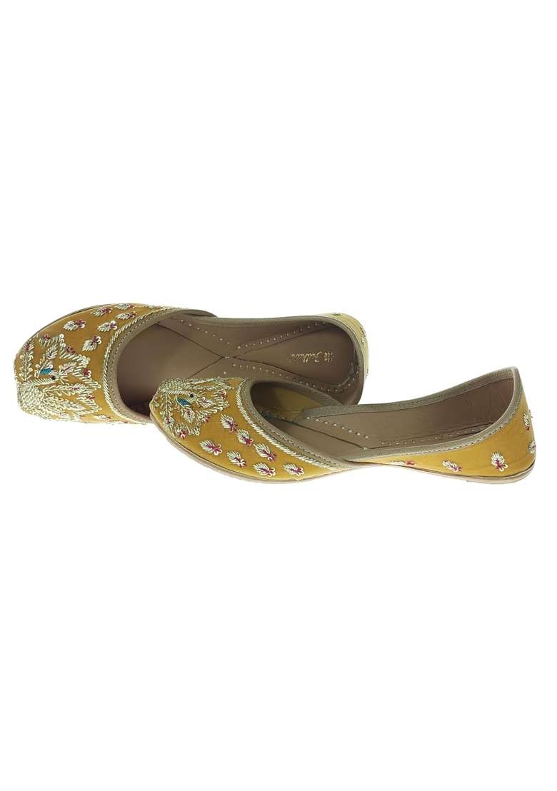 Fulkari Women Mayur Velvet Gold Toned Genuine Soft Leather Embroidered Jutis - Indya