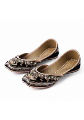 Loryphilory Black Handcrafted Punjabi Jutti for Women Traditional Ethnic Footwear for Festive and Everyday