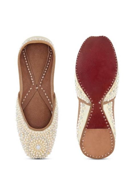 Pehnawacraft White Pearl Jutti for Women Punjabi Jutti