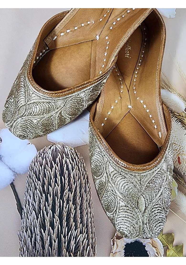 Fulkari Women Buena Gold Genuine Soft Leather Embroidered Jutis - Indya