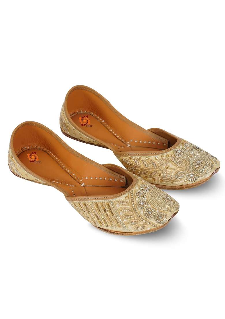 DFR Women Hand Zari Dabka Mojari Juttis - Indya