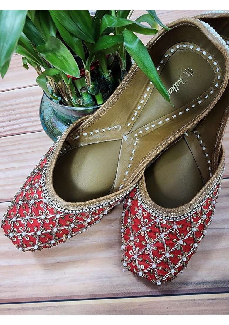Fulkari Women Phlox Red Gold Genuine Soft Leather Embroidered Jutis - Indya