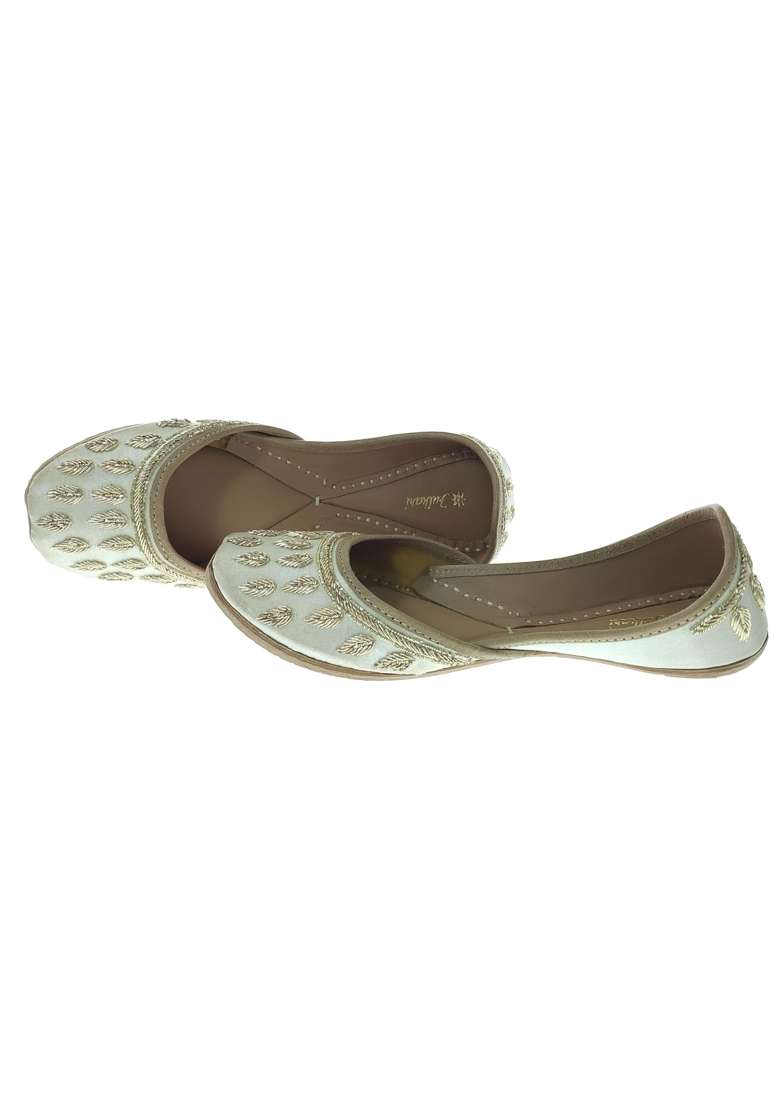 Fulkari Women Dawka Patti Gold Genuine Soft Leather Embroidered Jutis - Indya