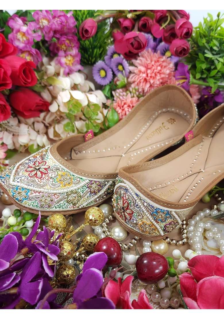 Fulkari Women Gazania Gold Multicolor Genuine Soft Leather Embroidered Jutis - Indya