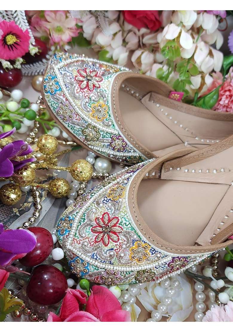 Fulkari Women Gazania Gold Multicolor Genuine Soft Leather Embroidered Jutis - Indya