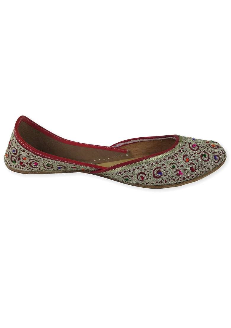 Fulkari Womens Soft Leather Bite and Pinch Free Daisy Office Wear Gold Embroidered Flat Jutti Ethnic Shoe - Indya