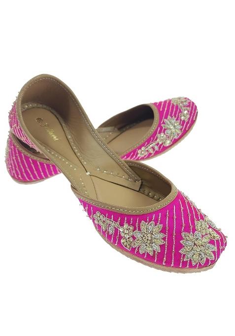 Fulkari Womens Lxia Gold Genuine Soft Leather Embroidered Jutis