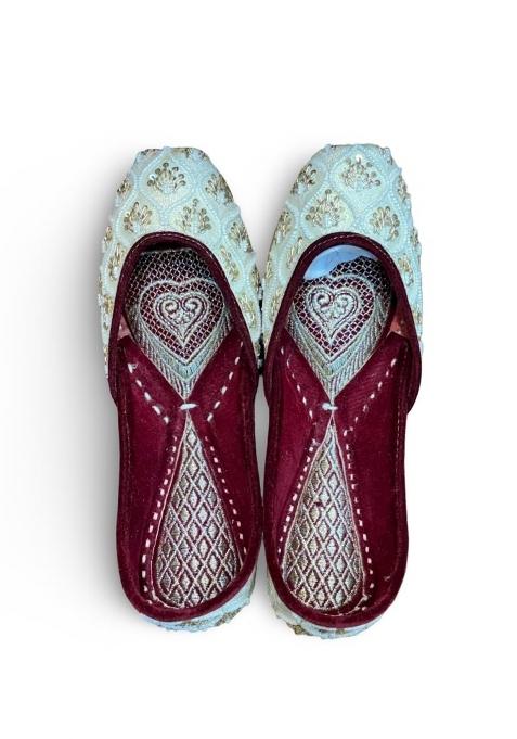Embroidered Jutti for Women Traditional Slip on Mojari