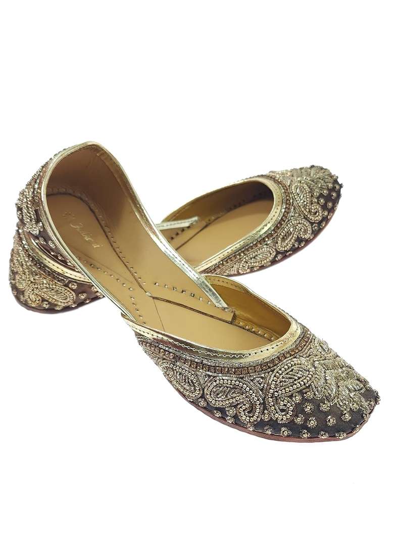 Fulkari Womens Celosia Genuine Soft Leather Embroidered Jutis - Indya