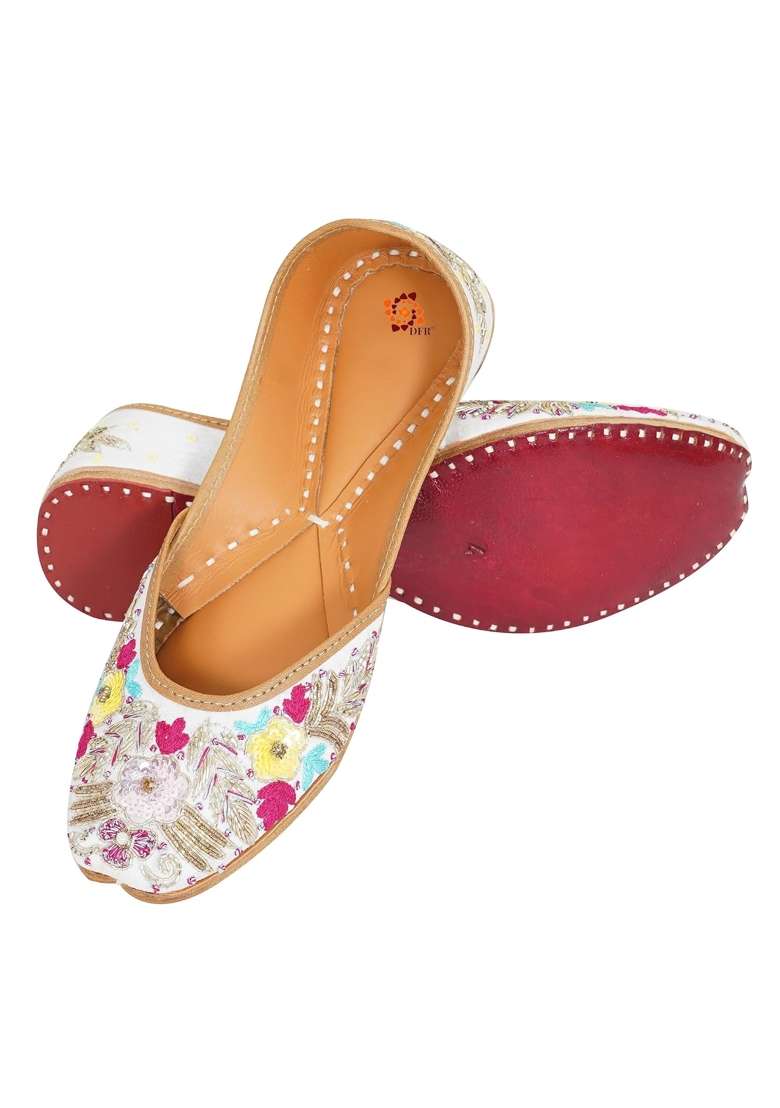 DFR Women Hand Zari Dabka Mojari Juttis - Indya