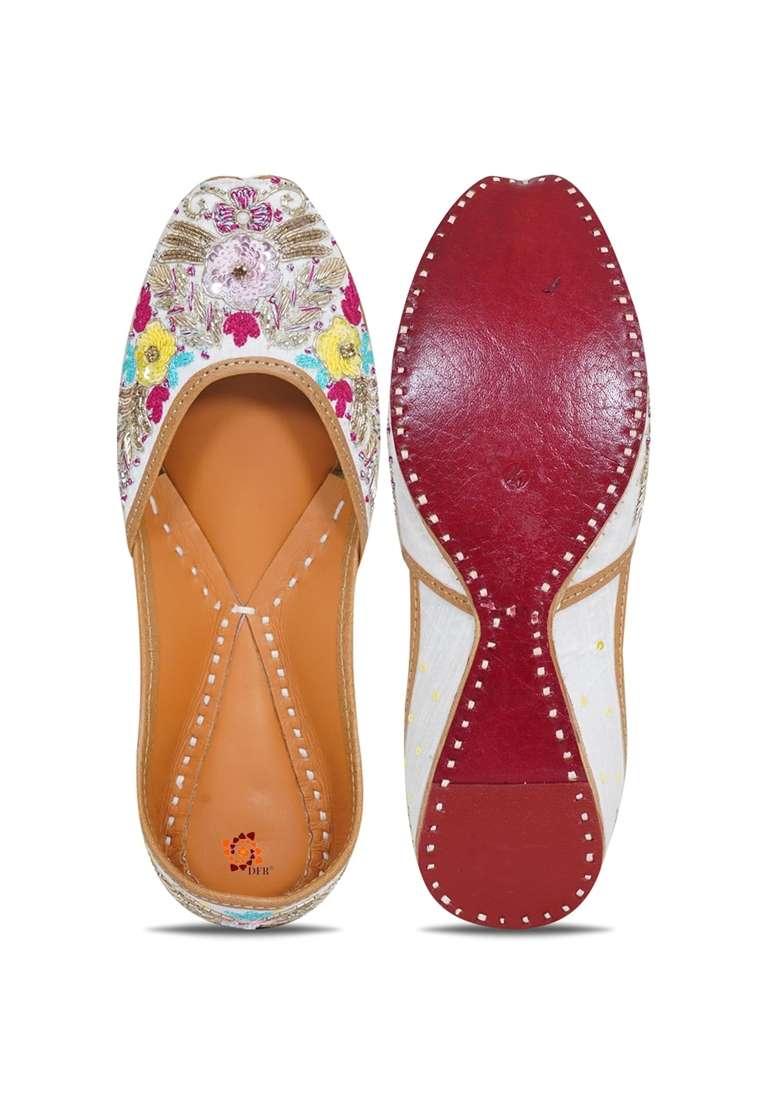 DFR Women Hand Zari Dabka Mojari Juttis - Indya