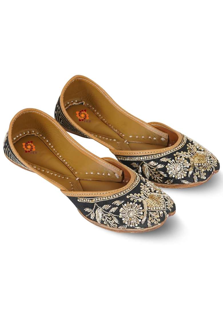 DFR Women Hand Zari Dabka Juttis - Indya