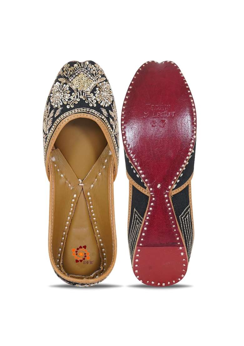 DFR Women Hand Zari Dabka Juttis - Indya