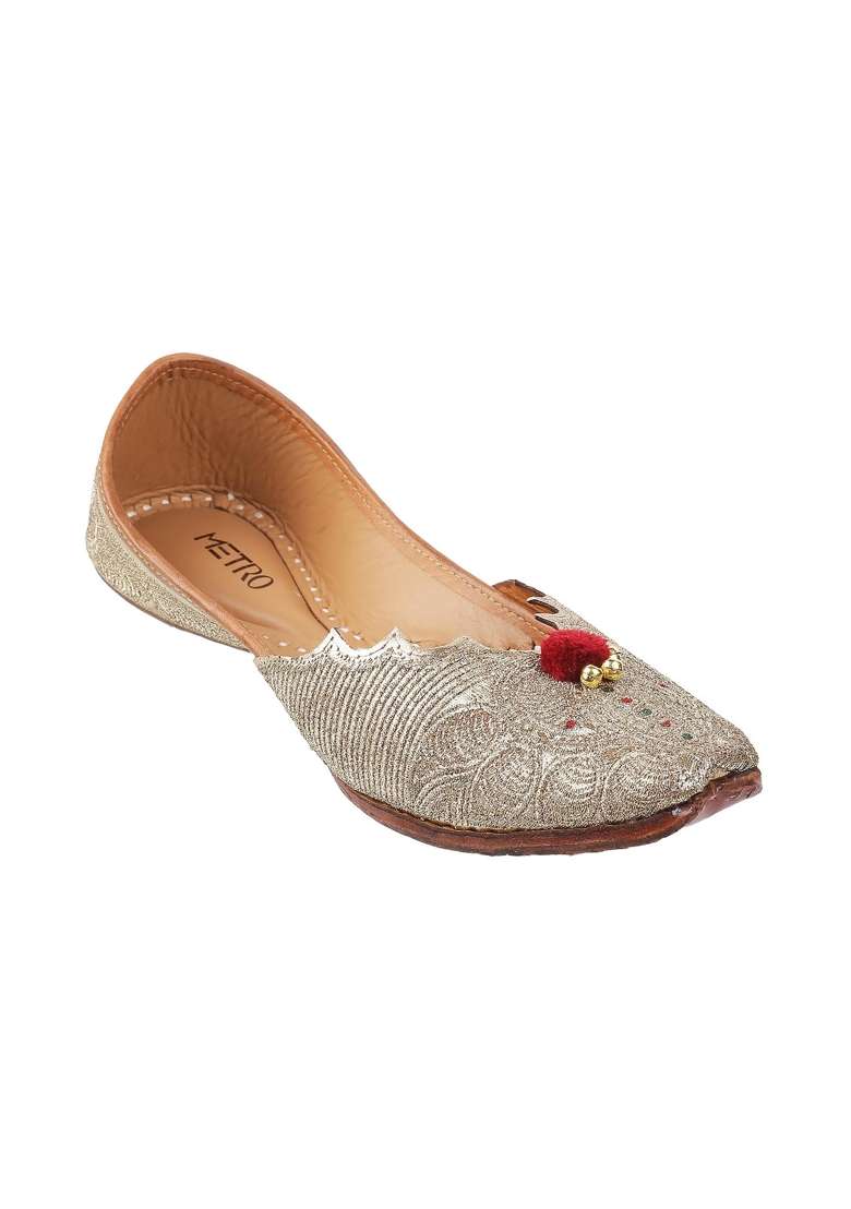 Metro Gold Womens 15 Fashion Sandal - Indya