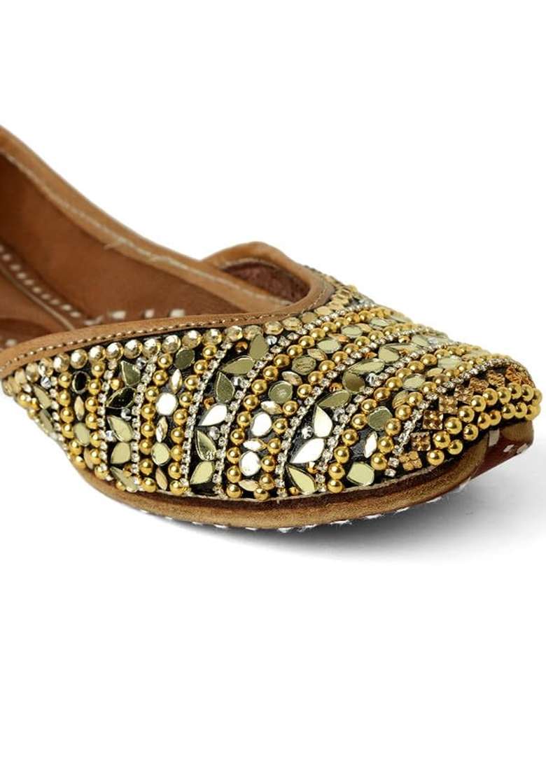 Pehnawacraft Black and Gold Luminious Jutti for Women Punjabi Jutti - Indya