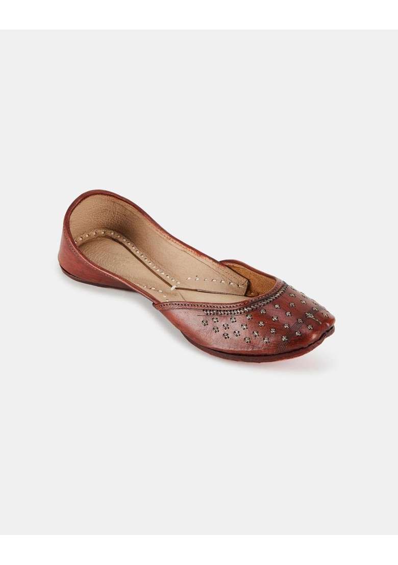 Fabindia Brown Leather Embroidered Banakari Jutties - Indya