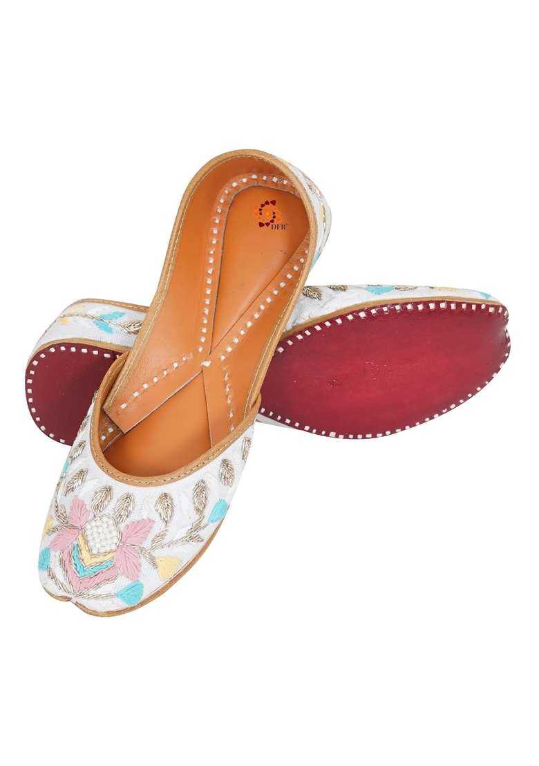 DFR White Women Hand Zari Dabka Juttis - Indya