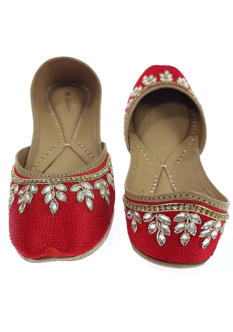 Fulkari Womens Dolli Gold Genuine Soft Leather Embroidered Jutis - Indya