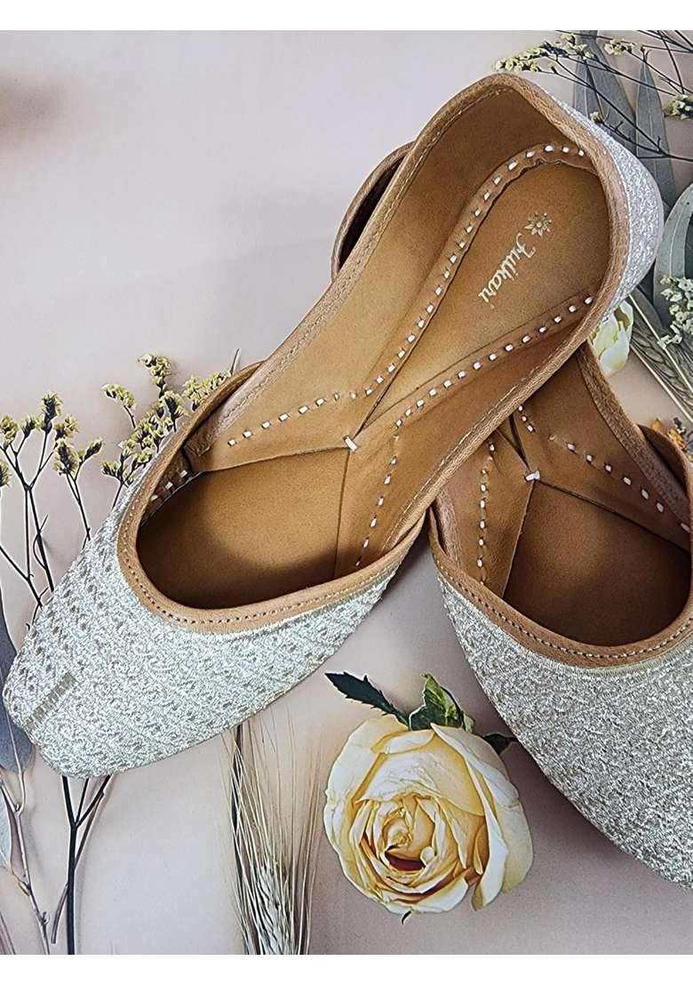 Fulkari Women Tansy Gold Genuine Soft Leather Embroidered Jutis - Indya