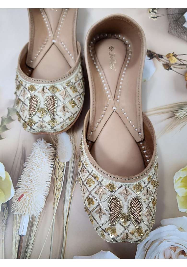 Fulkari Women Ambi Gold Genuine Soft Leather Embroidered Jutis - Indya