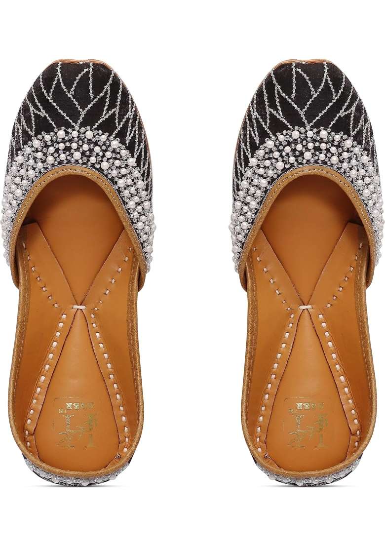 HEER Firdaus Womens Mojari Embroidered Canvas Slip on Bellies - Indya
