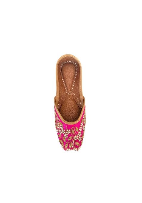 Pink Punjabi Jutti for Women Handcrafted Traditional Embroidered Ethnic Footwear Comfortable and Durable Flats