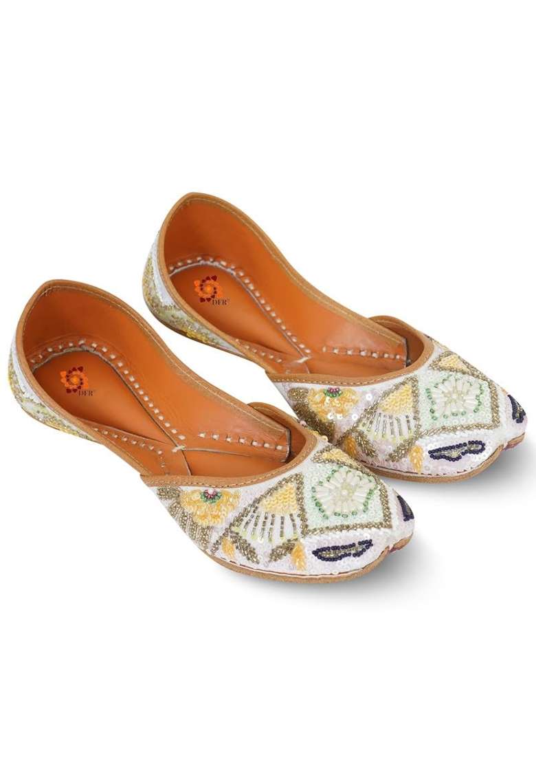 DFR Multicolor Women Hand Zari Dabka Juttis - Indya