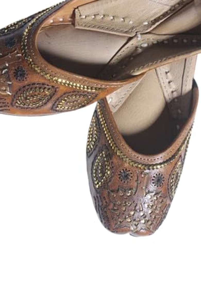4S Premium Brown Leather Punjabi Jutti with Gold Zardozi and Bead Embroidery - Indya