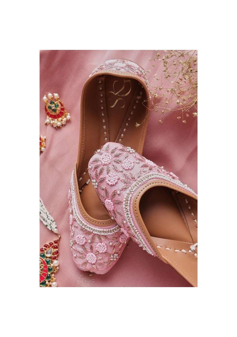 Niralii Traditional Punjabi Jutti for Women Pink Paradise Ethnic Handmade Indian Mojari - Indya