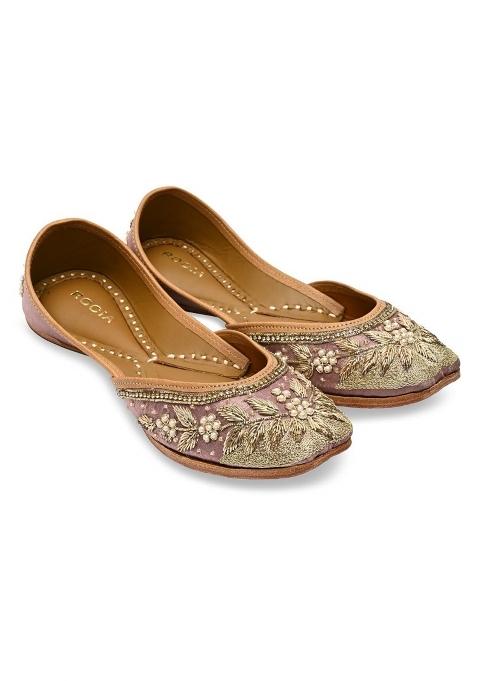 Rocia by Regal Women Embroidered Juttis